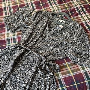 NEW Gap Fit and Flare Black and White Paisley Dress - Size XL